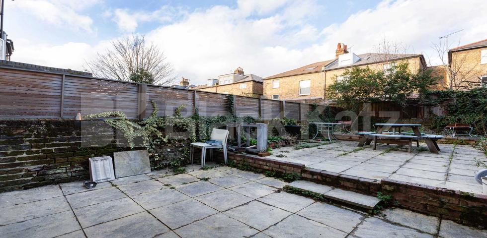 			VIRTUAL TOUR AVAILABLE!, 1 Bedroom, 1 bath, 1 reception Flat			 Blackstock Road, FINSBURY PARK